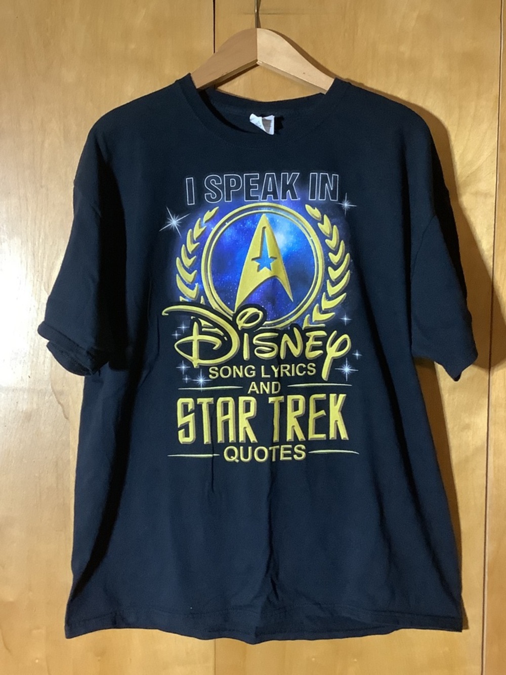 Star Trek Disney black Tshirt, size XL